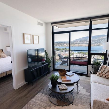 Awesome View 21 Two Bedroom One Bath Downtown Lake View Near Beach Κελόουνα  Εξωτερικό φωτογραφία