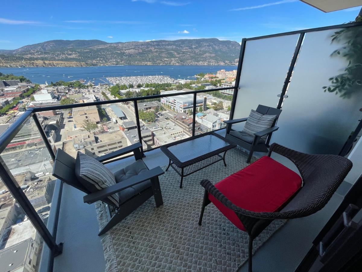 Awesome View 21 Two Bedroom One Bath Downtown Lake View Near Beach Κελόουνα  Εξωτερικό φωτογραφία