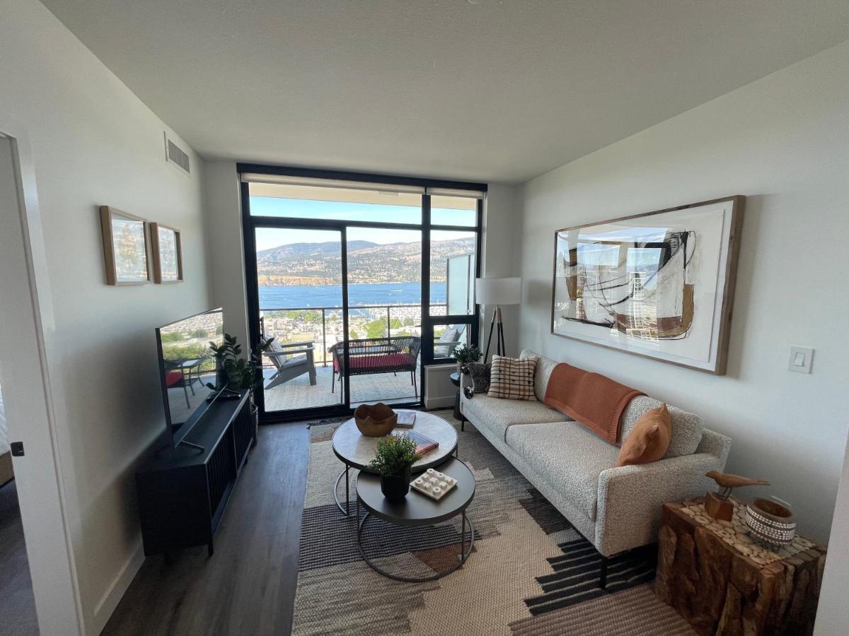 Awesome View 21 Two Bedroom One Bath Downtown Lake View Near Beach Κελόουνα  Εξωτερικό φωτογραφία