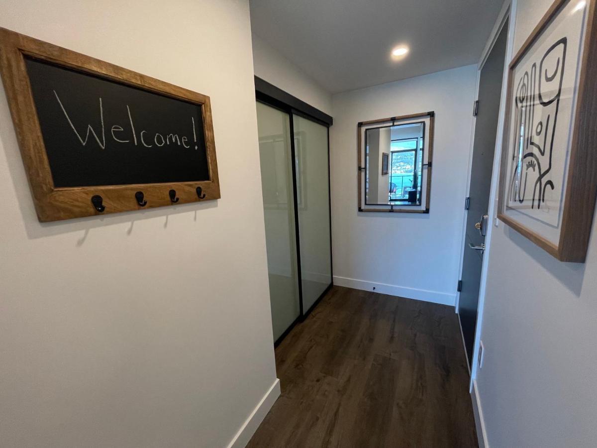 Awesome View 21 Two Bedroom One Bath Downtown Lake View Near Beach Κελόουνα  Εξωτερικό φωτογραφία
